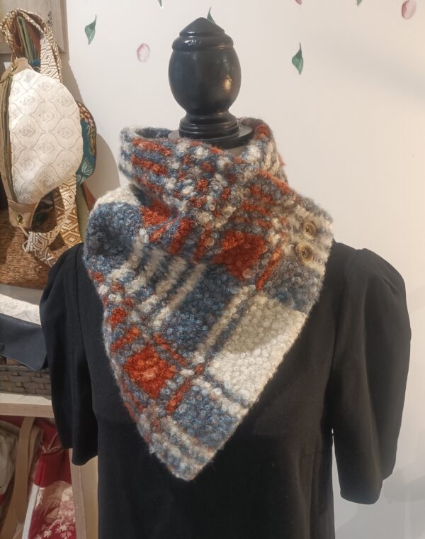 BANDEAU ET SNOOD FAIT MAIN EN CREATION ARTISANALE DE LOUCIA CREATION TIENT CHAUD POUR L'HIVER.