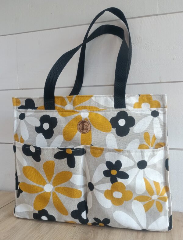 Sac cabas fleuri, cadeaux fête des mères avec la marque de créateur, Loucia Creation.