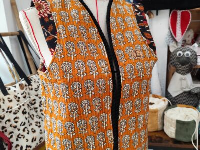 Gilet indien orangé